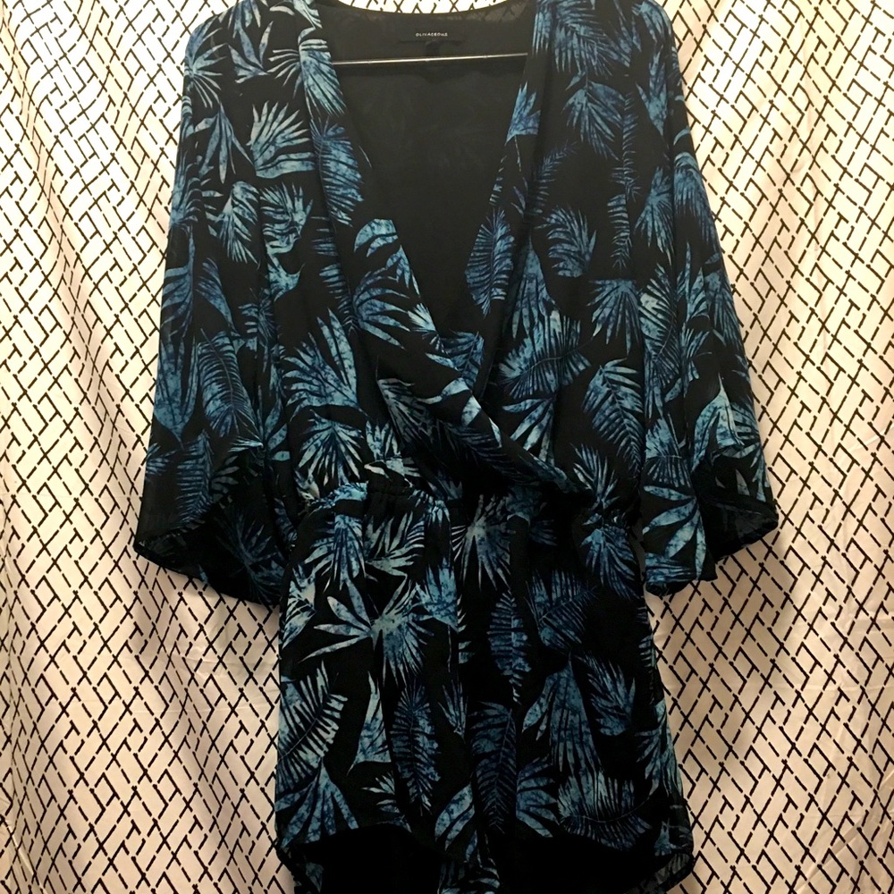 NWOT!! Printed romper!😊